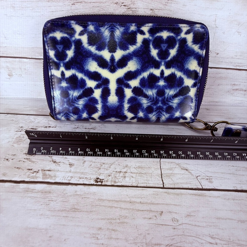 Wander Wallets Blue White Tie Dye Shibori Zip Around Wristlet Wallet Organizer